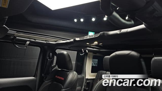 Jeep Wrangler (JL) 2.0 Rubicon Power top 4도어, 2019 16