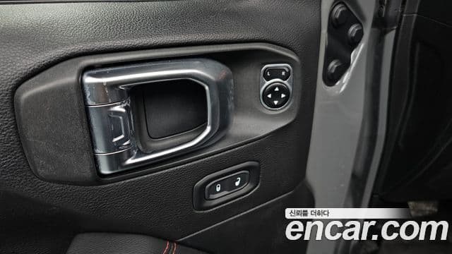 Jeep Wrangler (JL) 2.0 Rubicon Power top 4도어, 2019 18