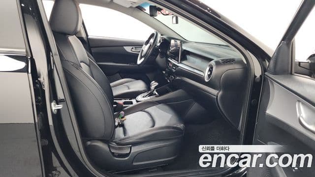 Kia The / новый New K3 2세대 Prestige, 2022 11