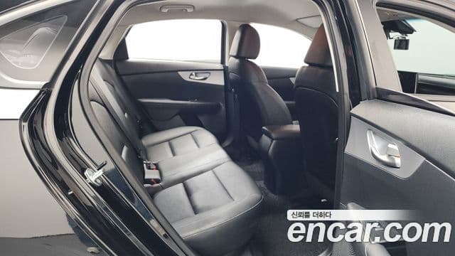 Kia The / новый New K3 2세대 Prestige, 2022 12