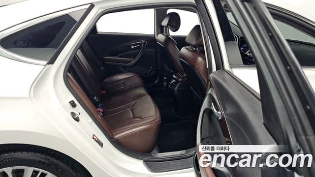 Hyundai Aslan Modern, 2015 11