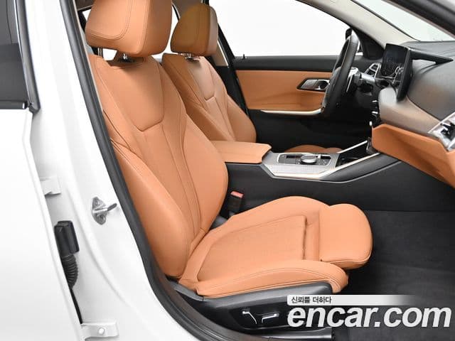 BMW 3시리즈 (G20), 2025 10