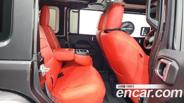 Jeep Wrangler (JL) 2.0 Overland 4도어, 2021 12