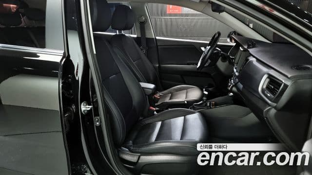 Kia Stonic Trendy, 2018 10