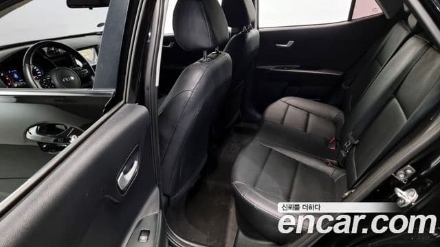 Kia Stonic Trendy, 2018 12