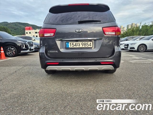 Kia All New Carnival Prestige, 2018 3