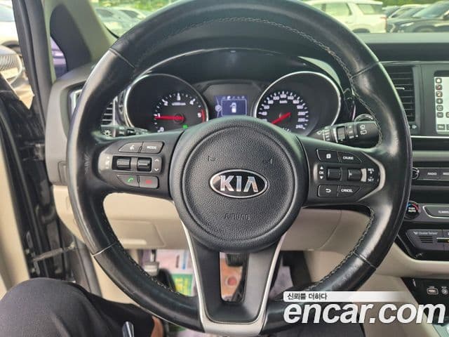 Kia All New Carnival Prestige, 2018 11
