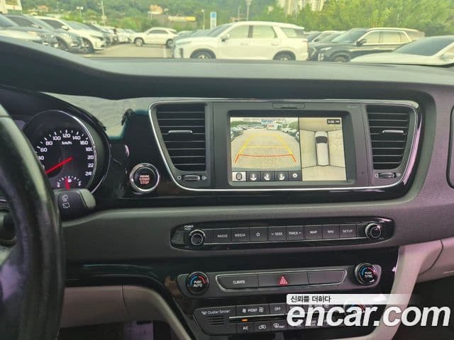 Kia All New Carnival Prestige, 2018 13