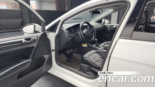 Volkswagen Гольф 7세대, 2014 10