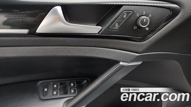 Volkswagen Гольф 7세대, 2014 17
