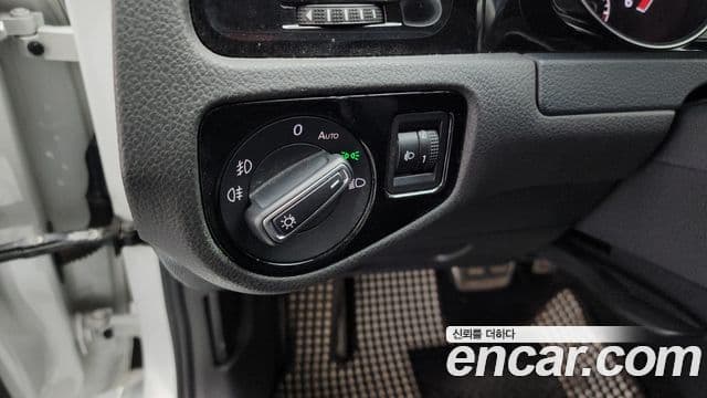 Volkswagen Гольф 7세대, 2014 18