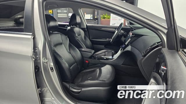 Hyundai YF Sonata люксовая версия, 2010 10