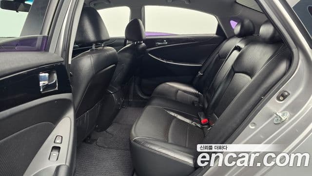 Hyundai YF Sonata люксовая версия, 2010 12