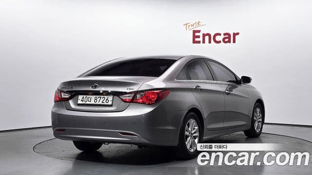 Hyundai YF Sonata чёрный, 2011 2