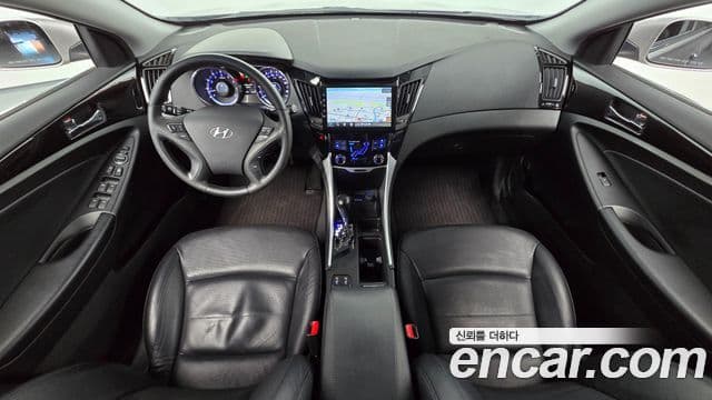 Hyundai YF Sonata чёрный, 2011 7