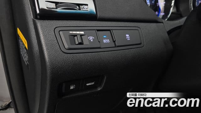 Hyundai YF Sonata чёрный, 2011 14