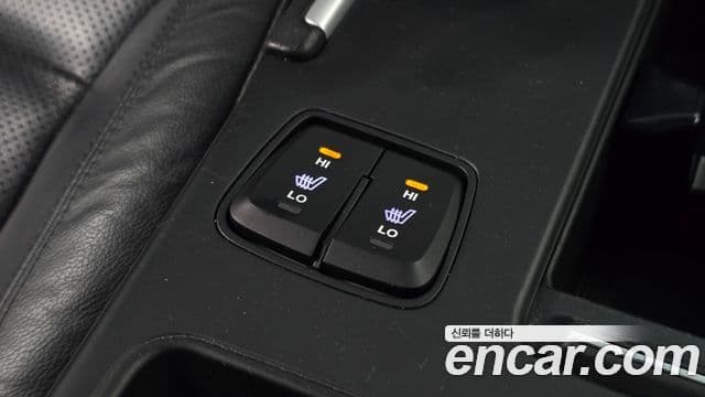 Hyundai YF Sonata чёрный, 2011 17