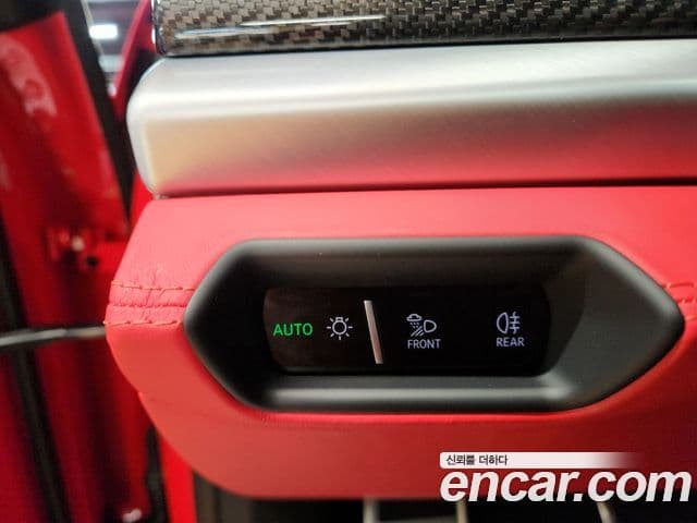 Lamborghini Urus 4.0 V8 SE, 2025 10