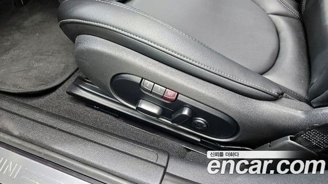 Mini Cooper D 클럽맨 2세대, 2018 16