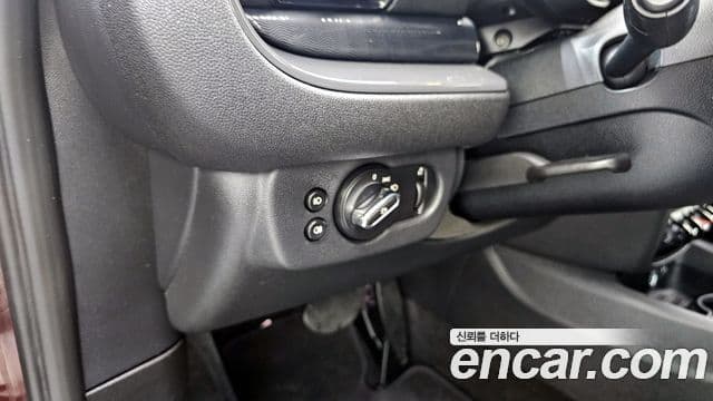 Mini Cooper D 클럽맨 2세대, 2018 18