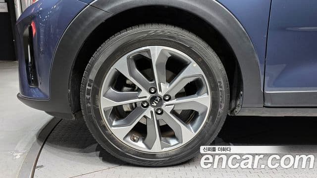 Kia Stonic Trendy, 2018 все фото