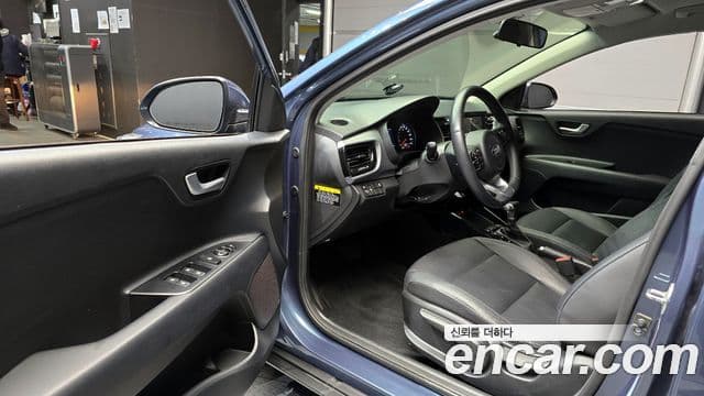 Kia Stonic Trendy, 2018 11