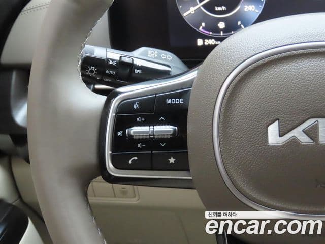 Kia Carnival 4세대 Prestige, 2022 12