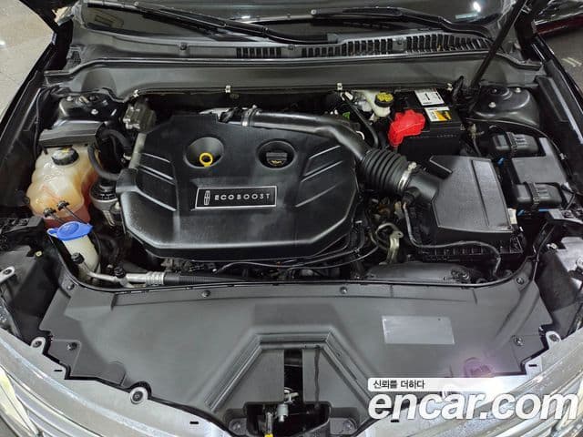 Lincoln New MKZ 2세대, 2016 18