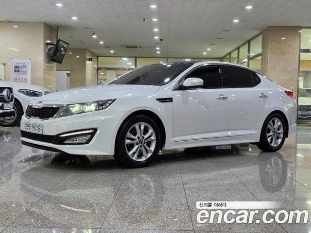 Kia K5 Prestige, 2011 1