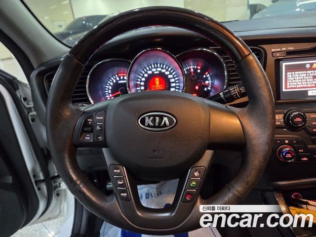 Kia K5 Prestige, 2011 9