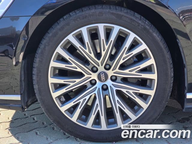 Audi A8 (D5) 55 TFSI Quattro Premium LWB, 2022 6