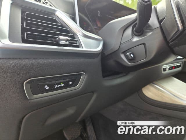 BMW X7 (G07) xDrive 40i Design Pure Excellence 7인승, 2025 8