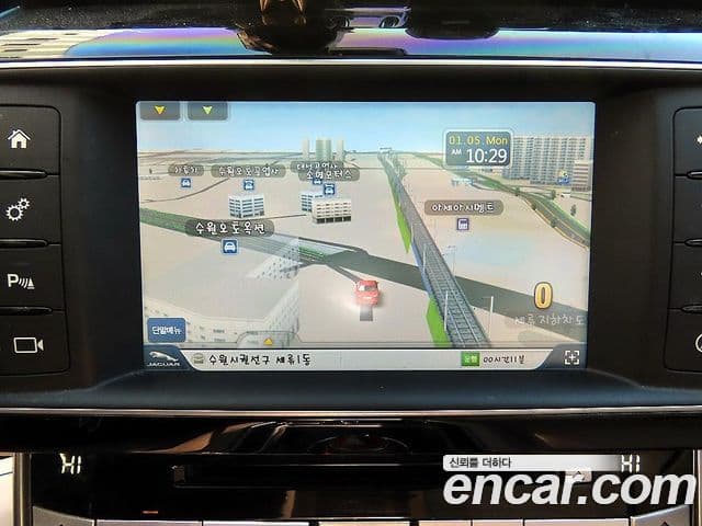 Jaguar XE Prestige, 2016 14