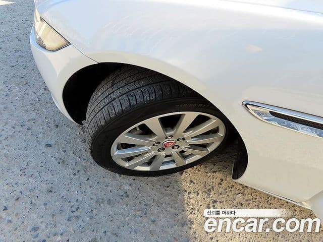 Jaguar XE Prestige, 2016 20