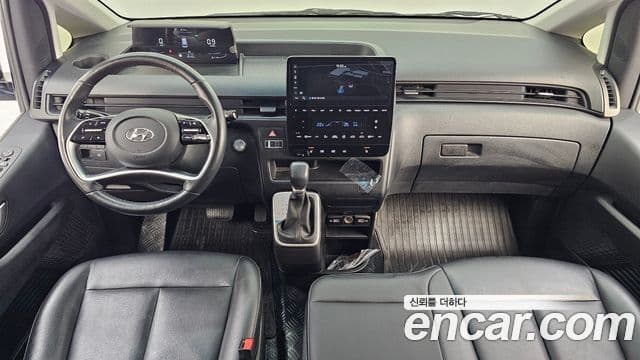 Hyundai Staria Modern, 2023 7