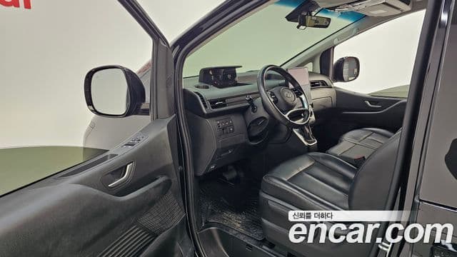 Hyundai Staria Modern, 2023 10