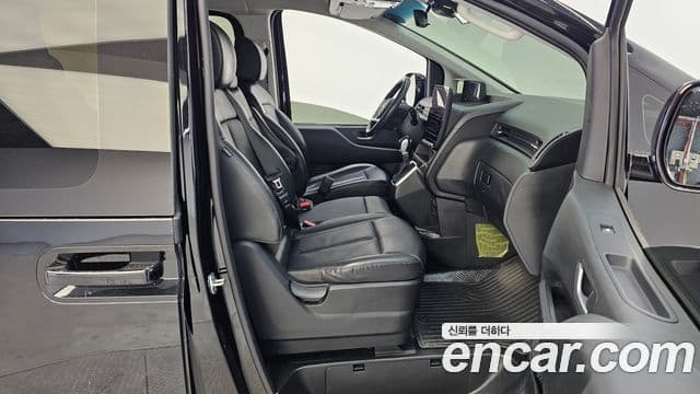 Hyundai Staria Modern, 2023 11