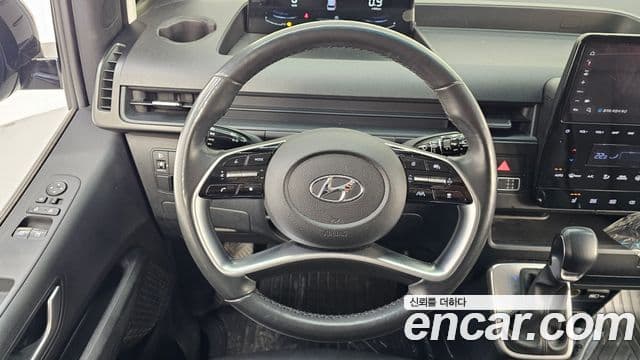Hyundai Staria Modern, 2023 13