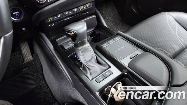 Lexus ES300h 7세대 Executive, 2022 9