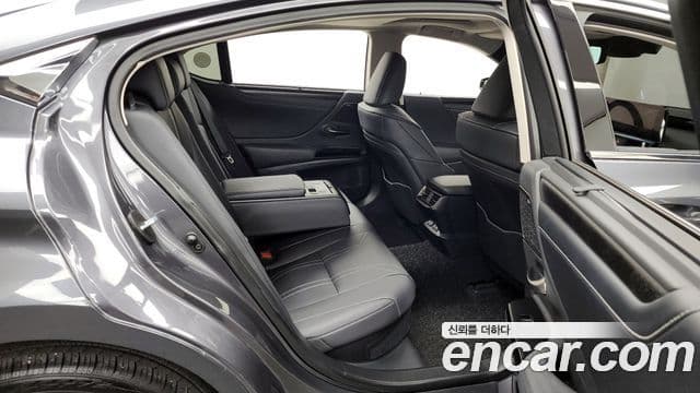 Lexus ES300h 7세대 Executive, 2022 12