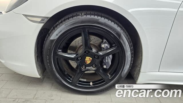 Porsche 718 Boxster, 2018 все фото