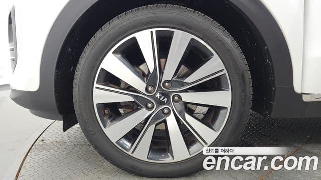 Kia Sportage 4세대 дизель 2.0 2WD Style Edition, 2018 все фото