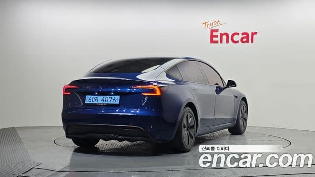 Tesla модель 3, 2024 2