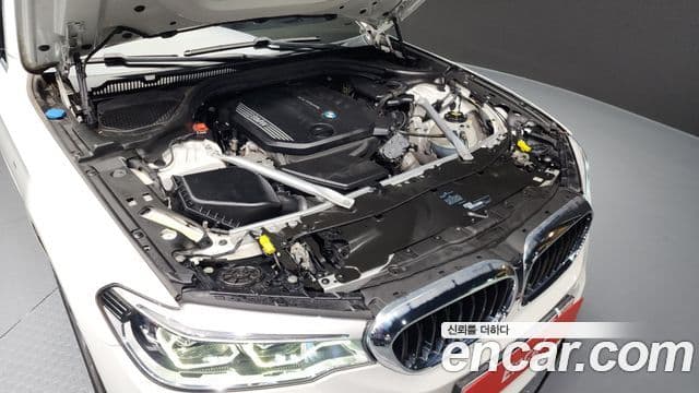 BMW 5시리즈 (G30) 520d xDrive M Sport Plus, 2019 6