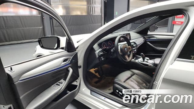 BMW 5시리즈 (G30) 520d xDrive M Sport Plus, 2019 10