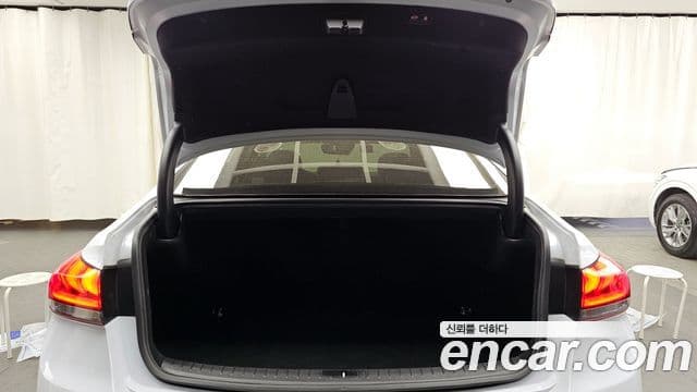 Genesis G80 Premium Luxury, 2018 20