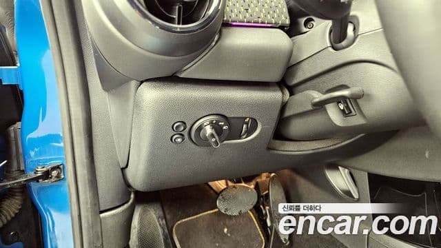 Mini Cooper Электрический (Electric) 3세대, 2024 16