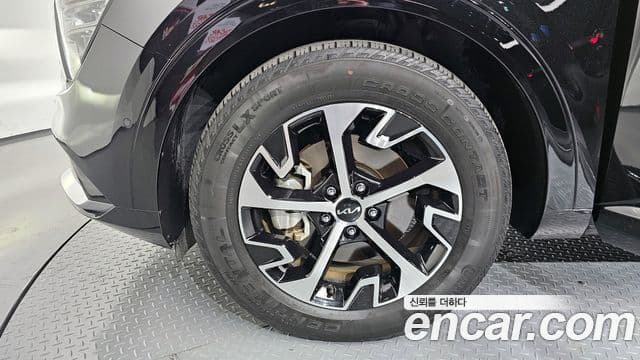 Kia Sportage 5세대 гибрид Signature 2WD, 2023 все фото