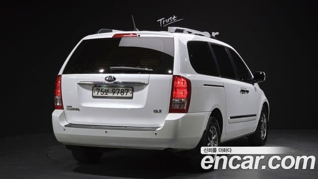 Kia Carnival R топовая версия, 2013 2