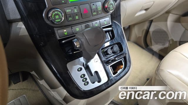 Kia Carnival R топовая версия, 2013 9
